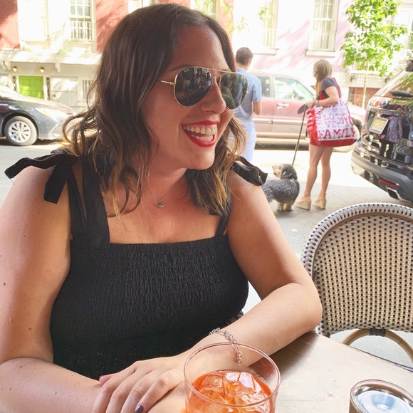 Meet your Posher, Amanda - Picture 1 of 1